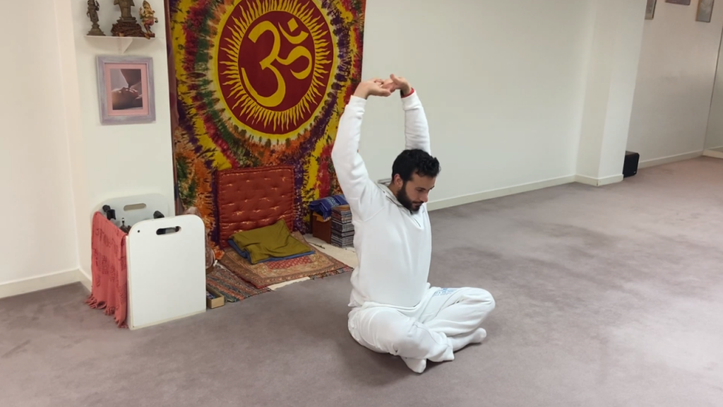 Sesión de hatha yoga de activación | 20 minutos