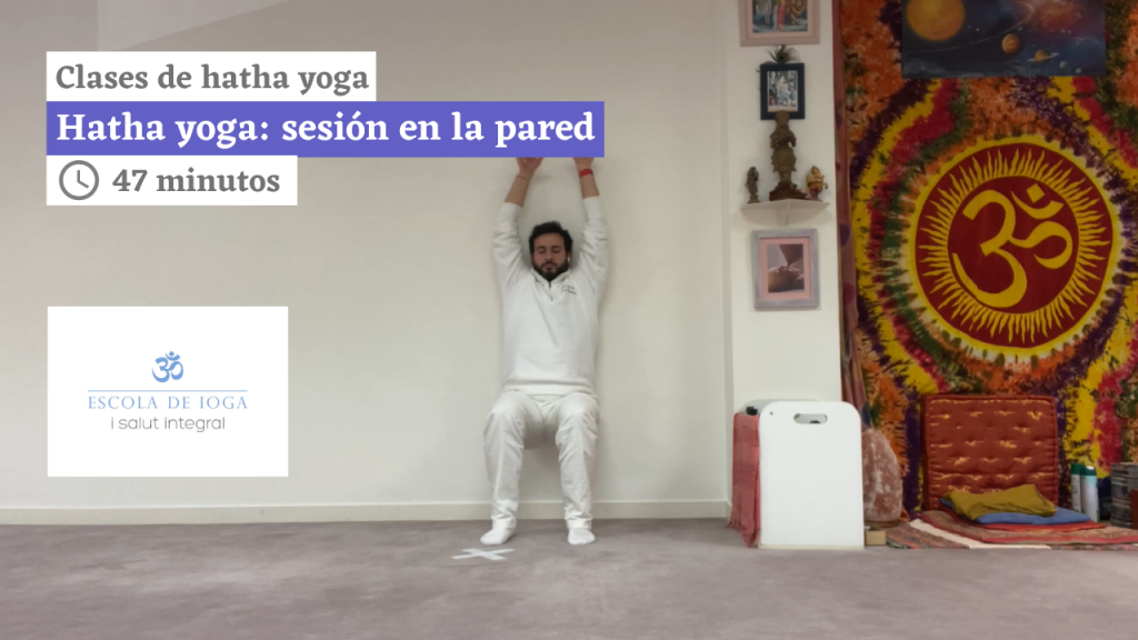 Hatha yoga: sesión en la pared